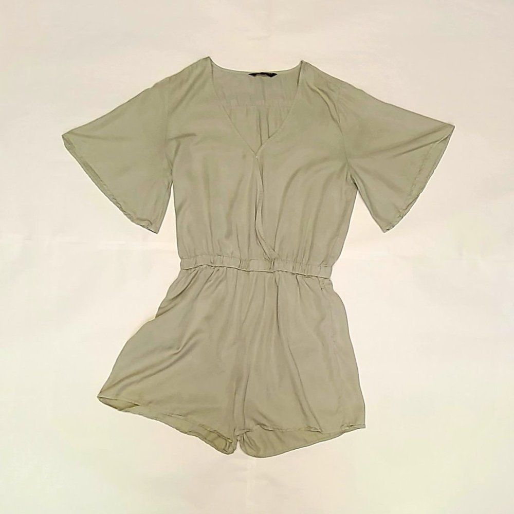 Women's Wrap Romper Short Sleeve V-Neck Light Stretchy Large Olive Green